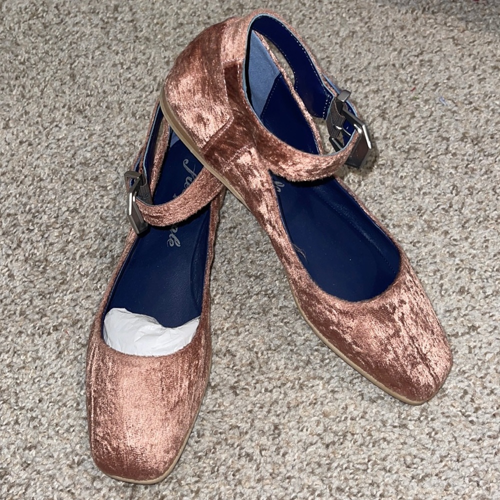 NWOT Free People Flats